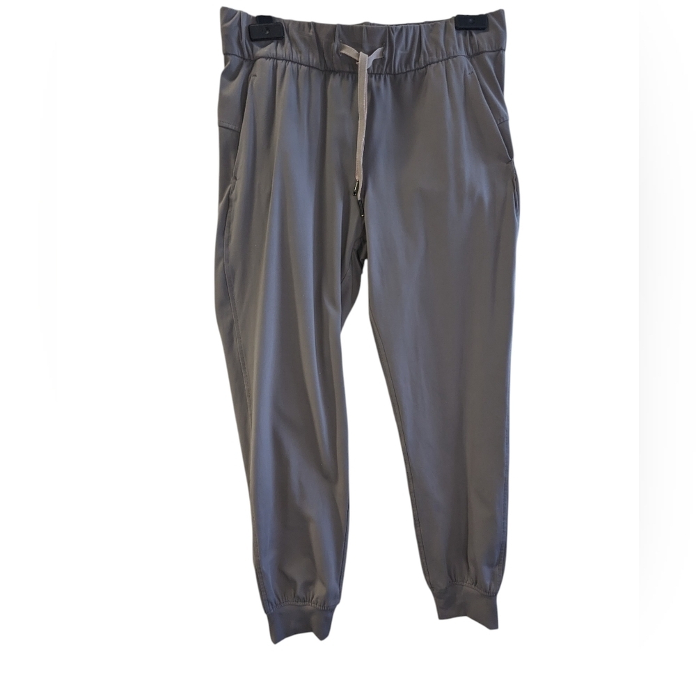 Lululemon Men's Charcoal Joggers Crop Size M Comfort  Eclectic Minimalist
